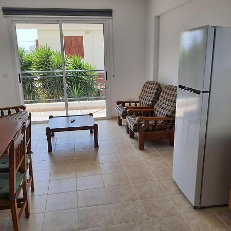 Lovely Apartment At The City Center Of Paphos ภายนอก รูปภาพ