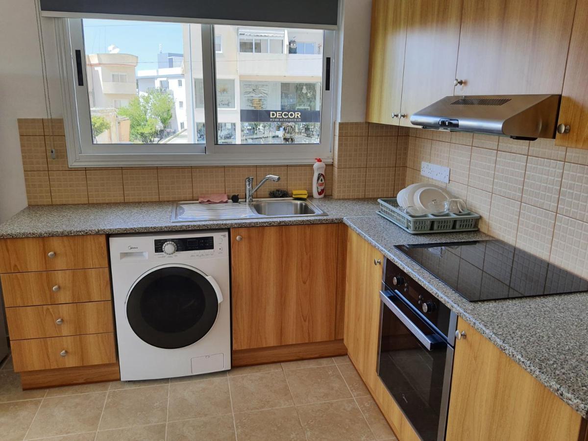 Lovely Apartment At The City Center Of Paphos ภายนอก รูปภาพ